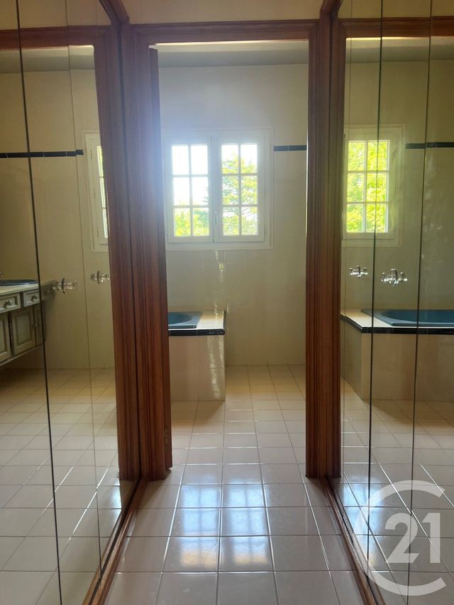 Maison &agrave; louer - 6 pi&egrave;ces - 174,14 m2 - Bois Le Roi - 77 - ILE-DE-FRANCE