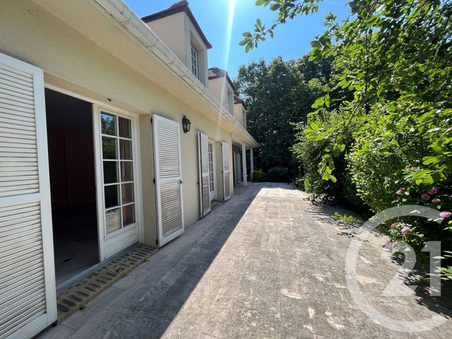Maison &agrave; louer - 6 pi&egrave;ces - 174,14 m2 - Bois Le Roi - 77 - ILE-DE-FRANCE