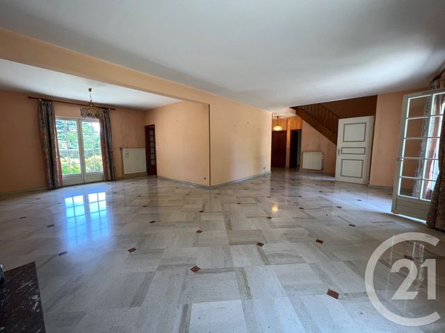 Maison &agrave; louer - 6 pi&egrave;ces - 174,14 m2 - Bois Le Roi - 77 - ILE-DE-FRANCE