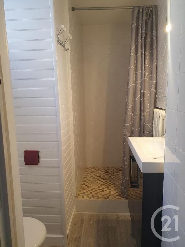 Appartement F2 &agrave; louer - 2 pi&egrave;ces - 43,54 m2 - Fontainebleau - 77 - ILE-DE-FRANCE