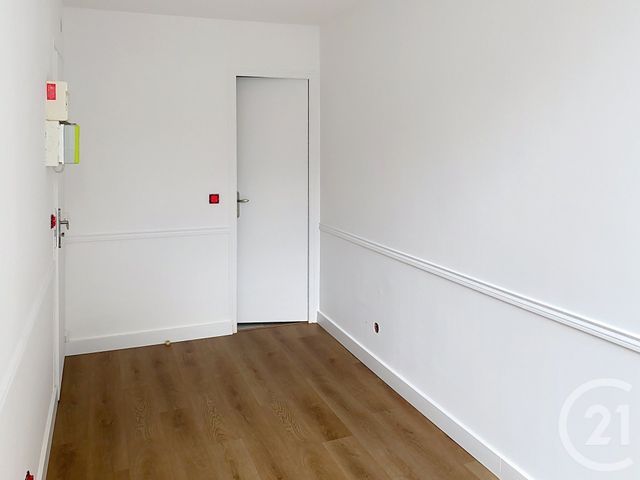 Local commercial à louer - 15.0 m2 - 77 - Seine-et-Marne