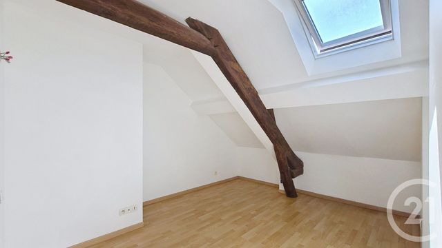 Appartement Duplex &agrave; louer - 2 pi&egrave;ces - 28,72 m2 - La Chapelle La Reine - 77 - ILE-DE-FRANCE