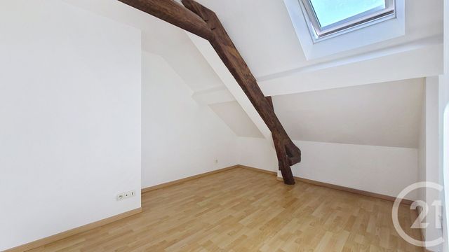 Appartement Duplex &agrave; louer - 2 pi&egrave;ces - 28,72 m2 - La Chapelle La Reine - 77 - ILE-DE-FRANCE