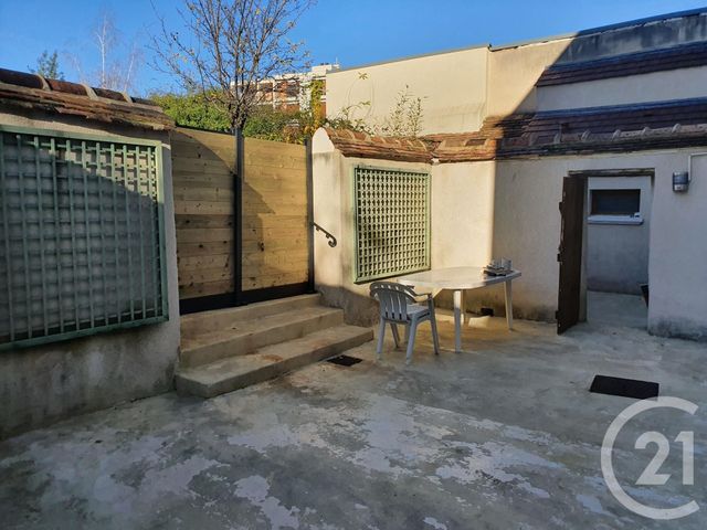 Appartement F3 &agrave; louer - 3 pi&egrave;ces - 53,80 m2 - Fontainebleau - 77 - ILE-DE-FRANCE