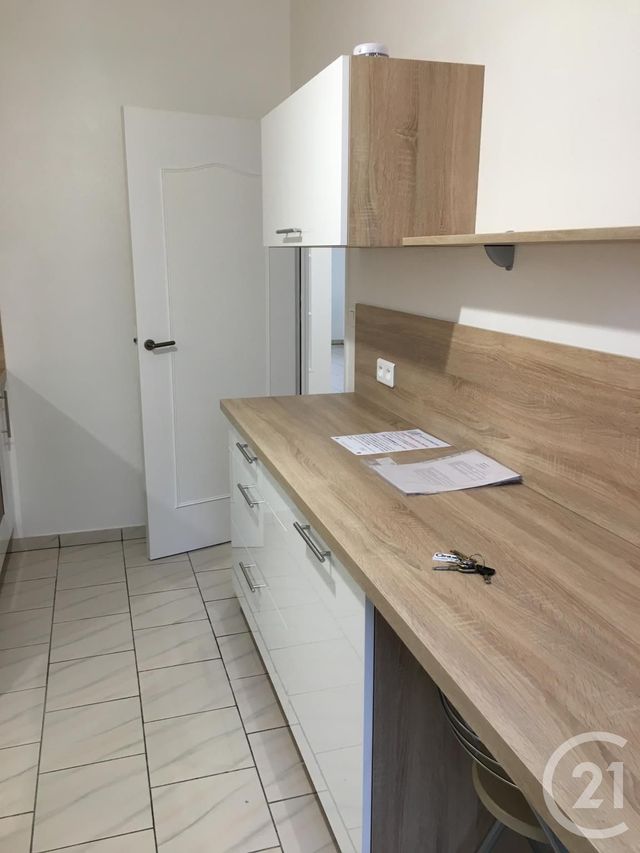 Appartement 2 pièces &agrave; louer - 2 pi&egrave;ces - 61,21 m2 - Avon - 77 - ILE-DE-FRANCE
