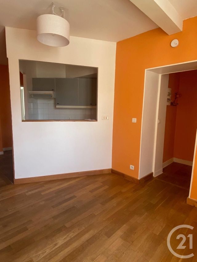 Appartement 2 pièces &agrave; louer - 2 pi&egrave;ces - 32,19 m2 - Fontainebleau - 77 - ILE-DE-FRANCE