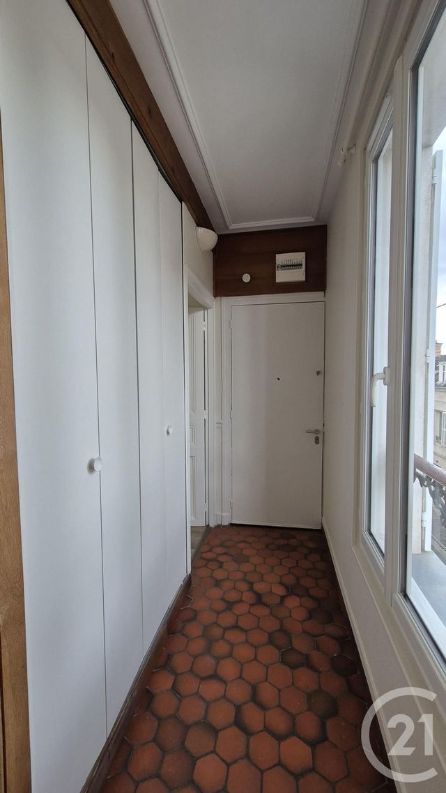 Appartement T2 &agrave; louer - 2 pi&egrave;ces - 56,64 m2 - Fontainebleau - 77 - ILE-DE-FRANCE