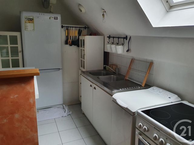 Appartement Studio &agrave; louer - 1 pi&egrave;ce - 24,29 m2 - Fontainebleau - 77 - ILE-DE-FRANCE