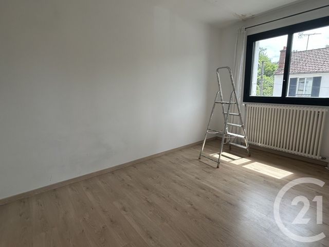 Appartement F3 &agrave; louer - 3 pi&egrave;ces - 53,40 m2 - Bois Le Roi - 77 - ILE-DE-FRANCE