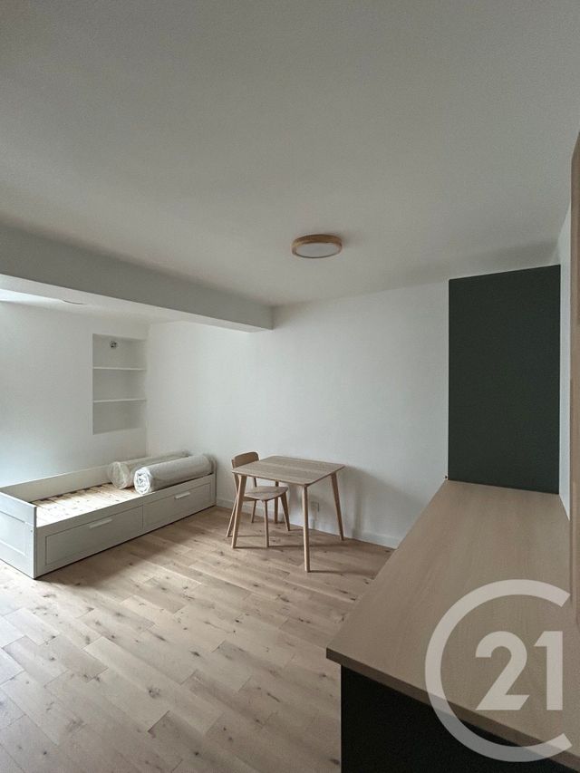 Appartement Studio &agrave; louer - 1 pi&egrave;ce - 19,11 m2 - Fontainebleau - 77 - ILE-DE-FRANCE