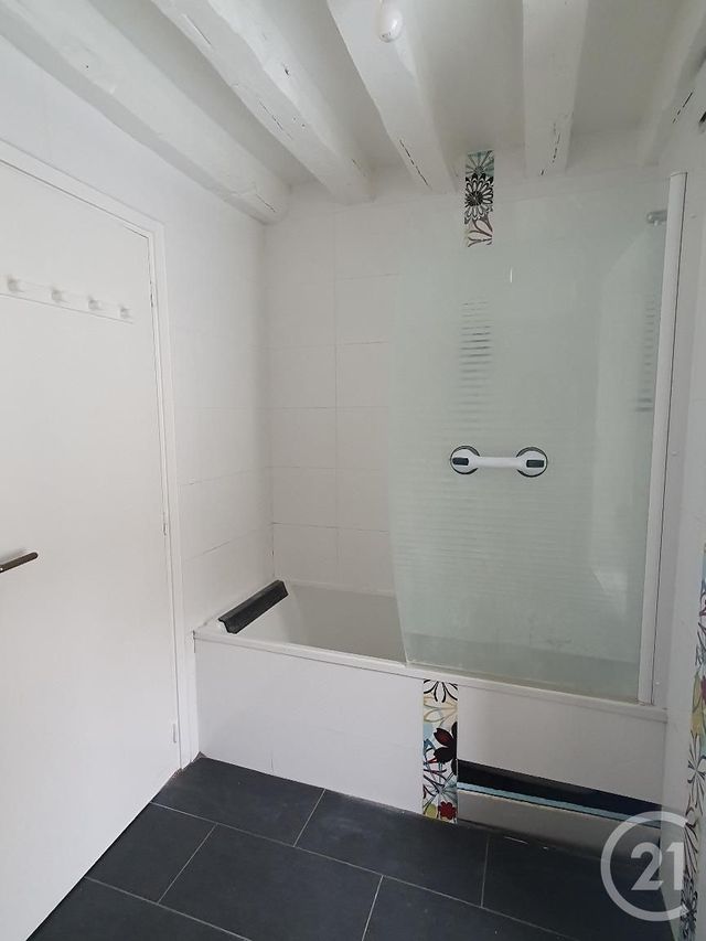 Appartement 5 pieces &agrave; louer - 5 pi&egrave;ces - 94,21 m2 - Fontainebleau - 77 - ILE-DE-FRANCE