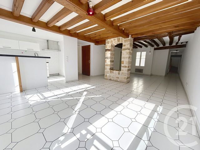 Appartement Duplex &agrave; louer - 5 pi&egrave;ces - 94,21 m2 - Fontainebleau - 77 - ILE-DE-FRANCE