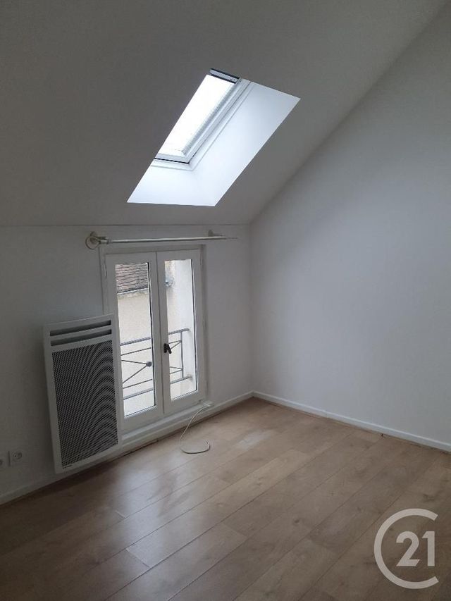 Appartement 5 pieces &agrave; louer - 5 pi&egrave;ces - 94,21 m2 - Fontainebleau - 77 - ILE-DE-FRANCE