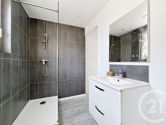 Appartement 2 pièces &agrave; louer - 2 pi&egrave;ces - 37,64 m2 - Fontainebleau - 77 - ILE-DE-FRANCE