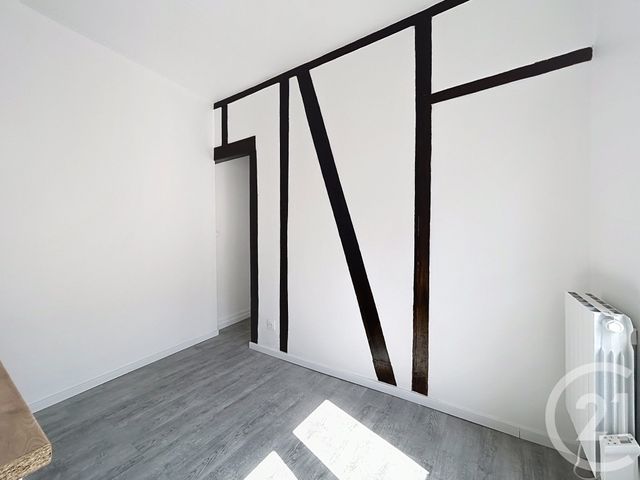 Appartement 2 pièces &agrave; louer - 2 pi&egrave;ces - 37,64 m2 - Fontainebleau - 77 - ILE-DE-FRANCE
