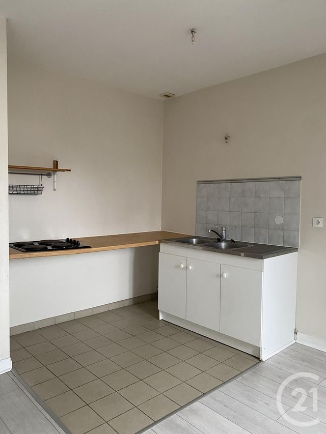 Appartement 2 pièces &agrave; louer - 2 pi&egrave;ces - 42,88 m2 - Fontainebleau - 77 - ILE-DE-FRANCE