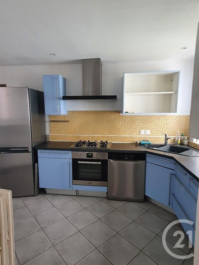 Appartement F5 &agrave; louer - 5 pi&egrave;ces - 99,13 m2 - Fontainebleau - 77 - ILE-DE-FRANCE