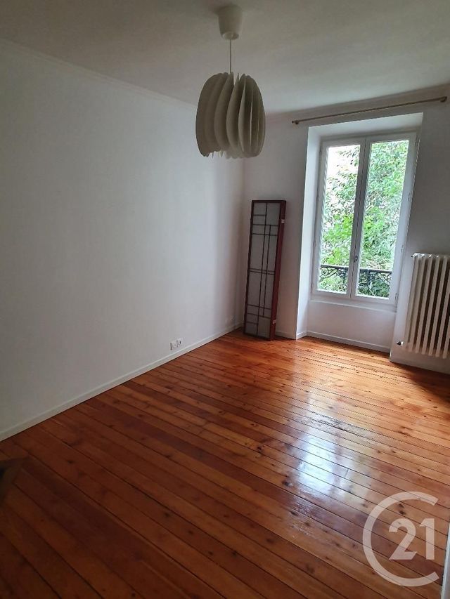 Appartement F5 &agrave; louer - 5 pi&egrave;ces - 99,13 m2 - Fontainebleau - 77 - ILE-DE-FRANCE