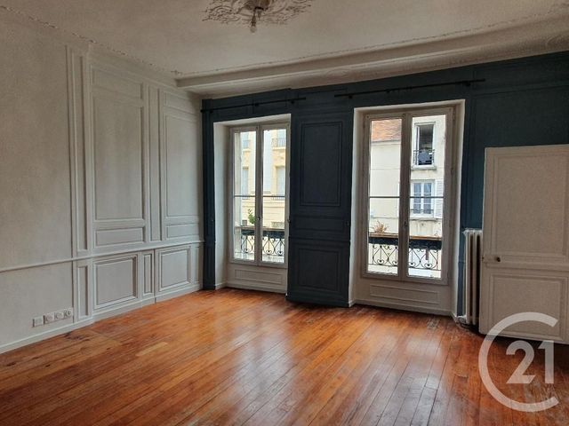 Appartement F5 &agrave; louer - 5 pi&egrave;ces - 99,13 m2 - Fontainebleau - 77 - ILE-DE-FRANCE