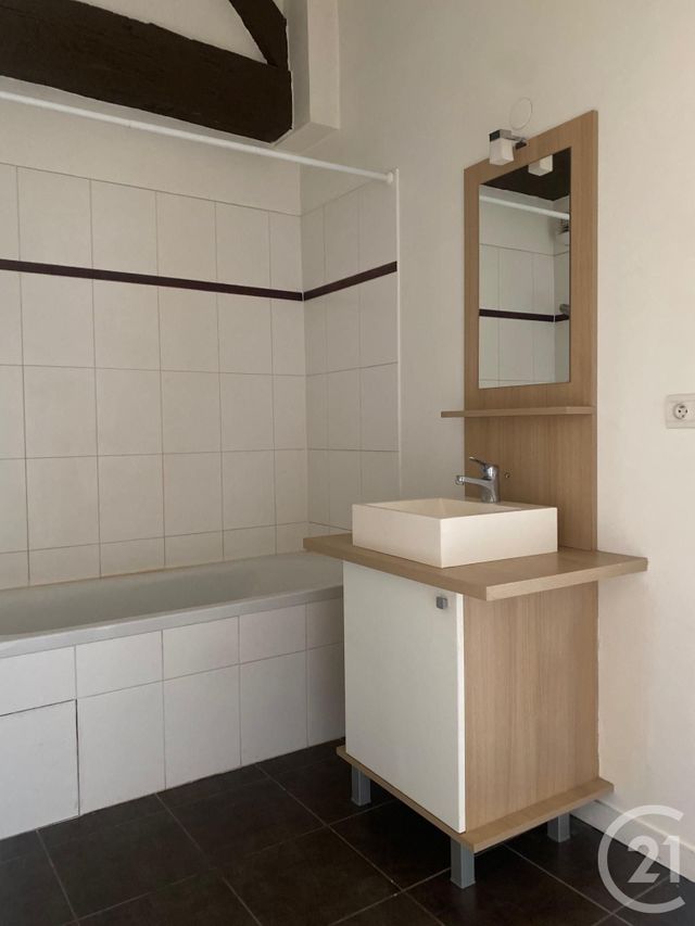 Appartement 2 pièces &agrave; louer - 2 pi&egrave;ces - 38,78 m2 - Fontainebleau - 77 - ILE-DE-FRANCE