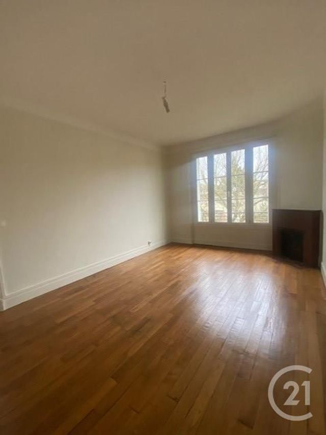 Appartement 3 pièces &agrave; louer - 3 pi&egrave;ces - 70,99 m2 - Fontainebleau - 77 - ILE-DE-FRANCE