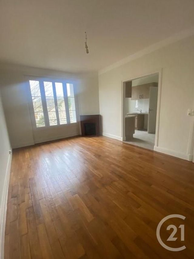 Appartement 3 pièces &agrave; louer - 3 pi&egrave;ces - 70,99 m2 - Fontainebleau - 77 - ILE-DE-FRANCE