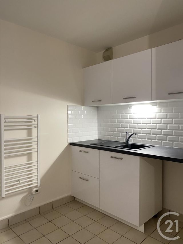 Appartement 2 pièces &agrave; louer - 2 pi&egrave;ces - 54,01 m2 - Fontainebleau - 77 - ILE-DE-FRANCE
