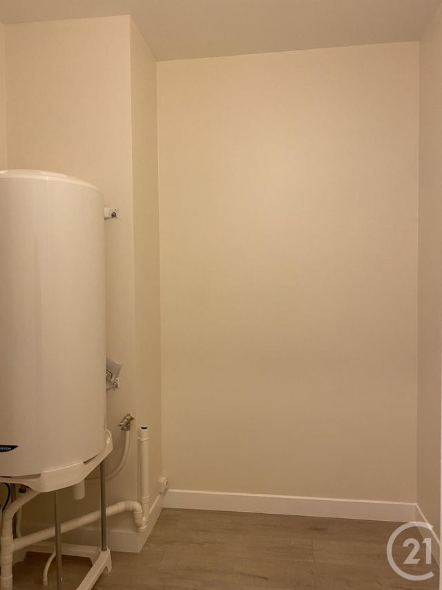 Appartement 2 pièces &agrave; louer - 2 pi&egrave;ces - 54,01 m2 - Fontainebleau - 77 - ILE-DE-FRANCE