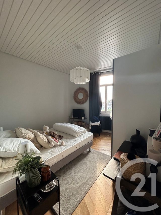 Appartement 2 pièces &agrave; louer - 2 pi&egrave;ces - 62,46 m2 - Fontainebleau - 77 - ILE-DE-FRANCE