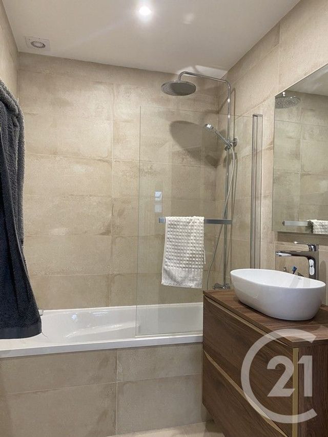 Appartement 3 pièces &agrave; louer - 3 pi&egrave;ces - 52,66 m2 - Fontainebleau - 77 - ILE-DE-FRANCE