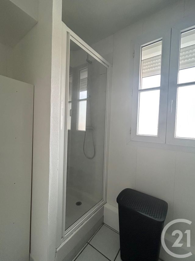 Appartement Studio &agrave; louer - 1 pi&egrave;ce - 21,88 m2 - Fontainebleau - 77 - ILE-DE-FRANCE