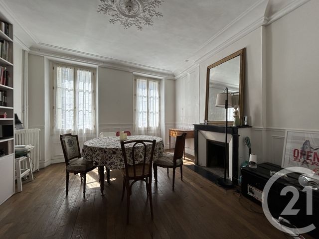 Maison &agrave; louer - 8 pi&egrave;ces - 162,22 m2 - Fontainebleau - 77 - ILE-DE-FRANCE