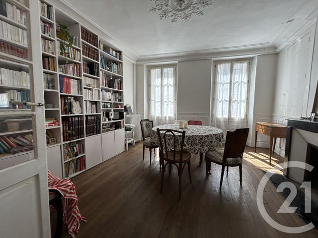 Maison &agrave; louer - 8 pi&egrave;ces - 162,22 m2 - Fontainebleau - 77 - ILE-DE-FRANCE