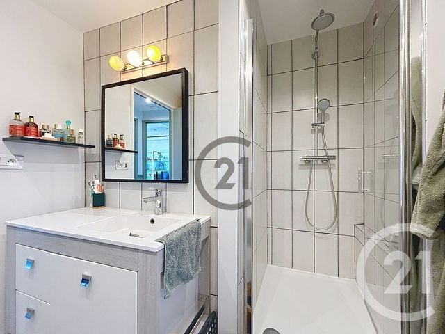 Appartement 5 pieces &agrave; louer - 5 pi&egrave;ces - 80,80 m2 - Fontainebleau - 77 - ILE-DE-FRANCE