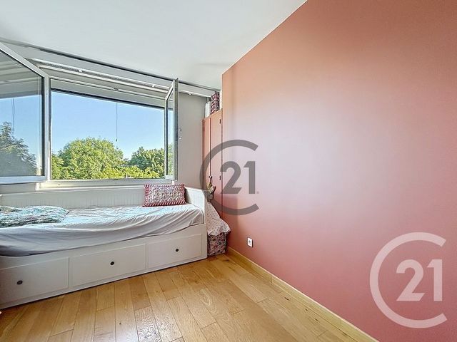 Appartement 5 pieces &agrave; louer - 5 pi&egrave;ces - 80,80 m2 - Fontainebleau - 77 - ILE-DE-FRANCE