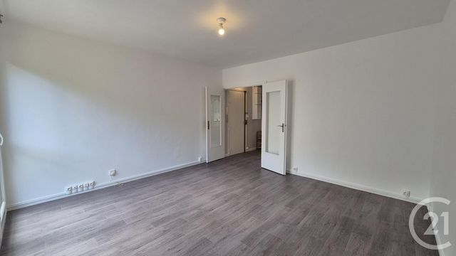 Appartement T3 &agrave; louer - 3 pi&egrave;ces - 61,46 m2 - Avon - 77 - ILE-DE-FRANCE