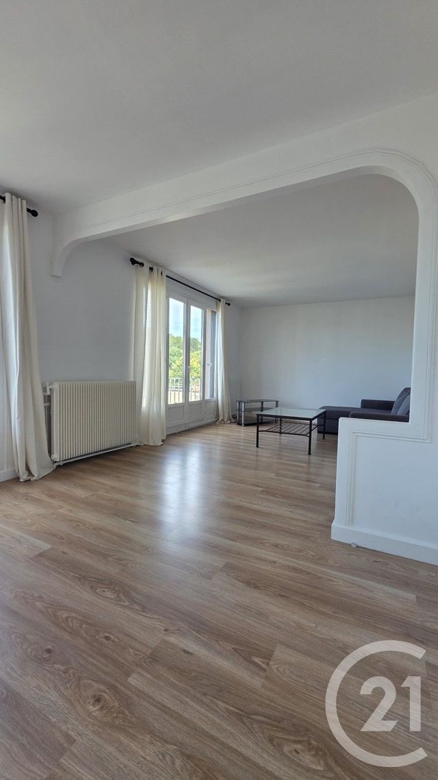 Appartement 4 Pièces à louer AVON