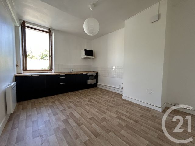 Appartement 2 pièces &agrave; louer - 2 pi&egrave;ces - 39,82 m2 - Fontainebleau - 77 - ILE-DE-FRANCE