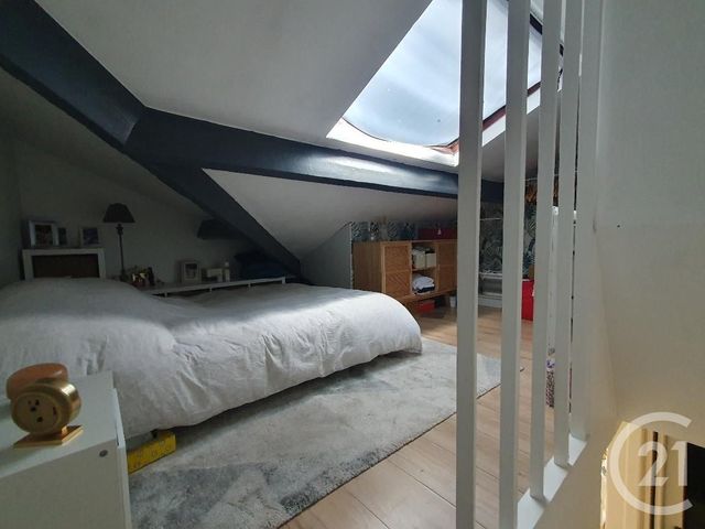Appartement 2 pièces &agrave; louer - 2 pi&egrave;ces - 17 m2 - Fontainebleau - 77 - ILE-DE-FRANCE