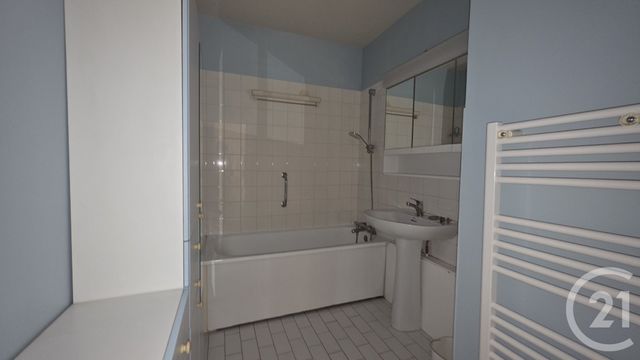Appartement 3 pièces &agrave; louer - 3 pi&egrave;ces - 68,64 m2 - Fontainebleau - 77 - ILE-DE-FRANCE