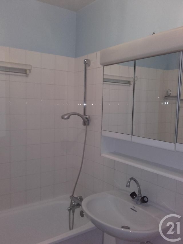 Appartement 3 pièces &agrave; louer - 3 pi&egrave;ces - 68,64 m2 - Fontainebleau - 77 - ILE-DE-FRANCE