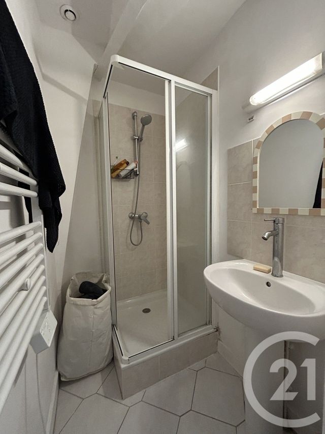 Appartement Studio &agrave; louer - 1 pi&egrave;ce - 23,52 m2 - Thomery - 77 - ILE-DE-FRANCE
