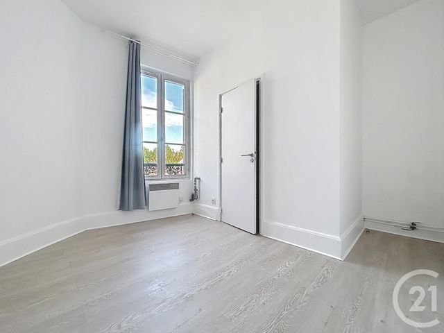 Appartement 2 pièces &agrave; vendre - 2 pi&egrave;ces - 26,10 m2 - Fontainebleau - 77 - ILE-DE-FRANCE
