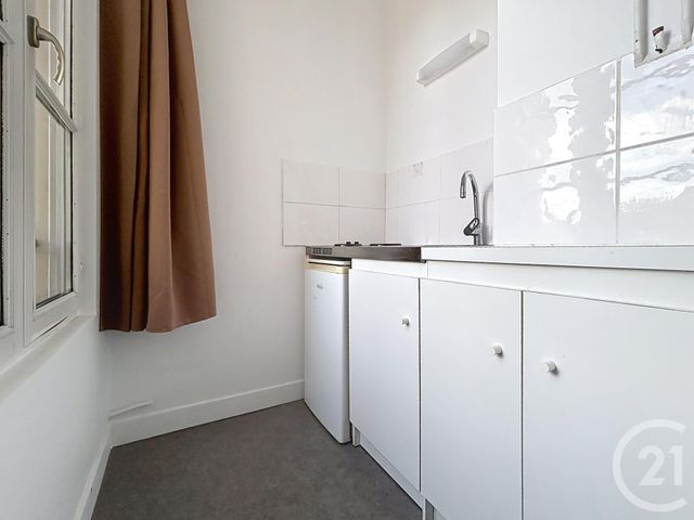 Appartement 2 pièces &agrave; vendre - 2 pi&egrave;ces - 26,10 m2 - Fontainebleau - 77 - ILE-DE-FRANCE