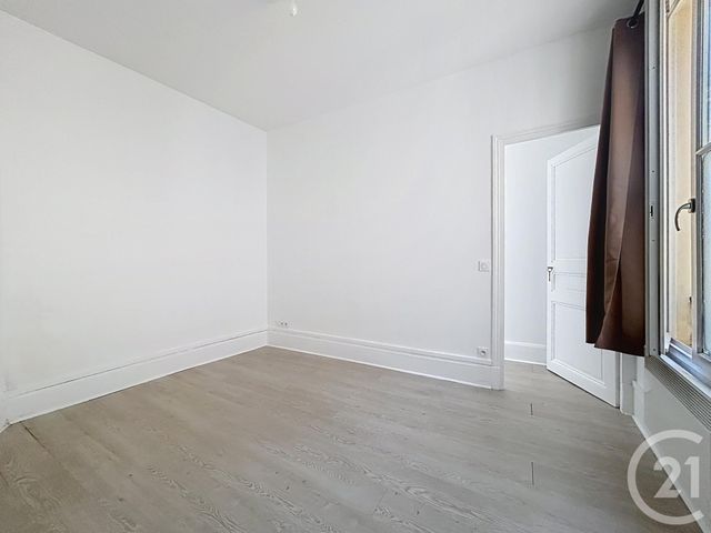 Appartement 2 pièces &agrave; vendre - 2 pi&egrave;ces - 26,10 m2 - Fontainebleau - 77 - ILE-DE-FRANCE