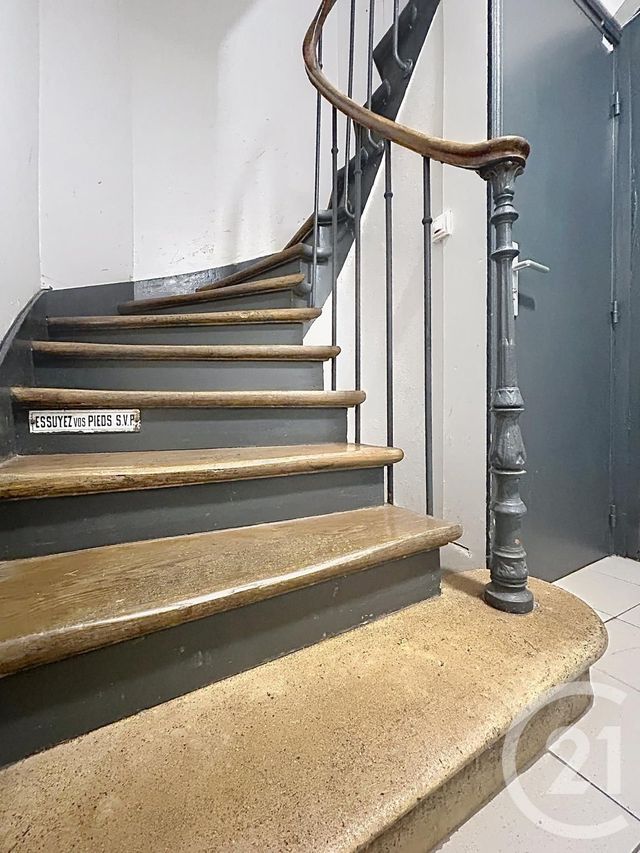 Appartement 2 pièces &agrave; vendre - 2 pi&egrave;ces - 26,10 m2 - Fontainebleau - 77 - ILE-DE-FRANCE