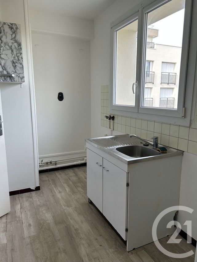 Appartement 3 pièces &agrave; louer - 3 pi&egrave;ces - 60,25 m2 - Avon - 77 - ILE-DE-FRANCE