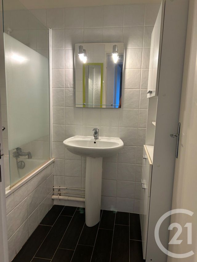 Appartement 3 pièces &agrave; louer - 3 pi&egrave;ces - 60,25 m2 - Avon - 77 - ILE-DE-FRANCE