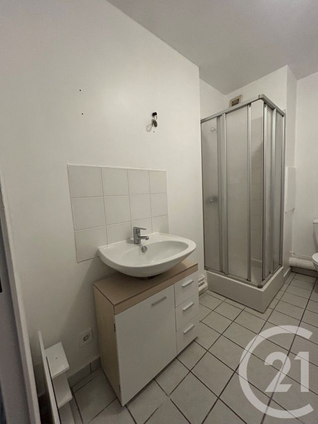 Appartement T1 &agrave; louer - 1 pi&egrave;ce - 24 m2 - Avon - 77 - ILE-DE-FRANCE