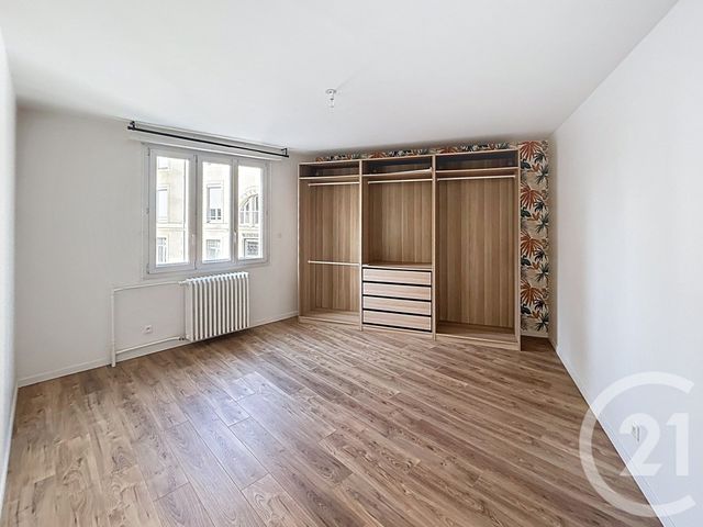 Appartement T5 &agrave; louer - 4 pi&egrave;ces - 106 m2 - Reims - 51 - CHAMPAGNE-ARDENNE